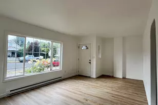 911 Jq Adams St, Oregon City, OR 97045 - Photo 3