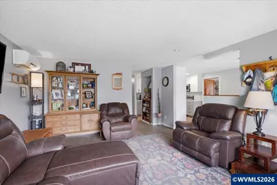 1023 Josephine St E, Monmouth, OR 97361 - Photo 5