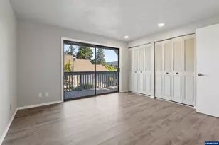 11 NW Mountain View Dr, Roseburg, OR 97471 - Photo 17