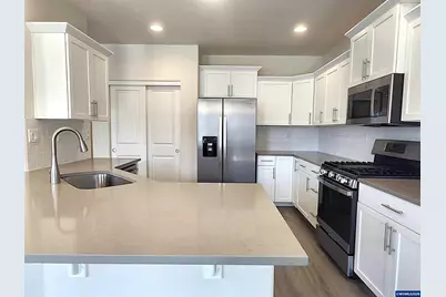 2798 Essex Av NW, Albany, OR 97321 - Photo 11