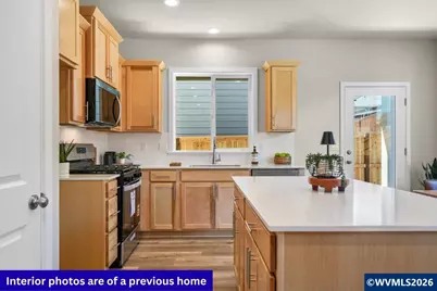 221 NW Royal Av, Dallas, OR 97338 - Photo 11