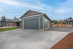 4517 Live Oak St, Sweet Home, OR 97386 - Photo 35