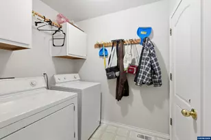 400 Hickory Ct, Lyons, OR 97358 - Photo 29