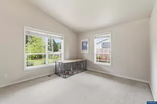 400 Hickory Ct, Lyons, OR 97358 - Photo 19