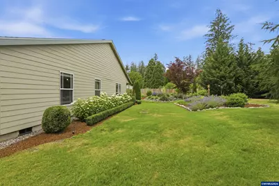 400 Hickory Ct, Lyons, OR 97358 - Photo 7