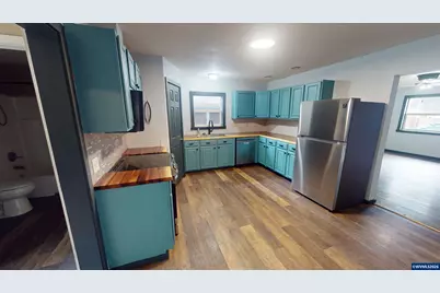 1551 SW Ellis St, Dallas, OR 97338 - Photo 5