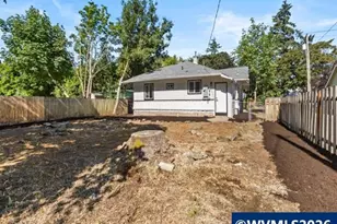 260 20th St SE, Salem, OR 97301 - Photo 27