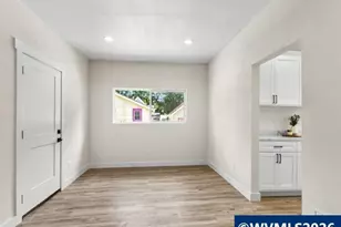 260 20th St SE, Salem, OR 97301 - Photo 9