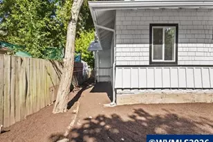 260 20th St SE, Salem, OR 97301 - Photo 25