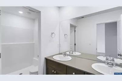 1477 Laura Vista Dr NW, Albany, OR 97321 - Photo 11