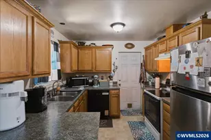 1418 Westwood Ln, Sweet Home, OR 97386 - Photo 11