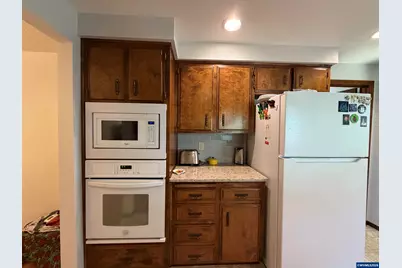 1866 Woodstock Cir NW, Salem, OR 97304 - Photo 9