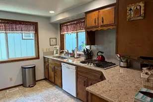1866 Woodstock Cir NW, Salem, OR 97304 - Photo 7