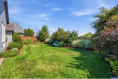 1589 SE Loganberry St, Dallas, OR 97338 - Photo 39