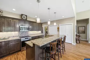 1589 SE Loganberry St, Dallas, OR 97338 - Photo 15