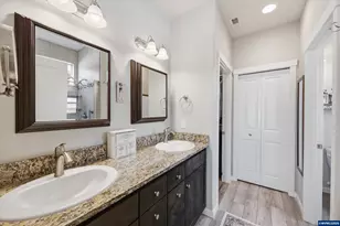 1589 SE Loganberry St, Dallas, OR 97338 - Photo 33
