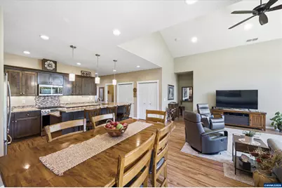 1589 SE Loganberry St, Dallas, OR 97338 - Photo 19