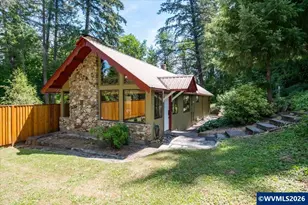 940 Oak Terrace, Sweet Home, OR 97386 - Photo 3