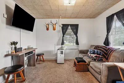 1719 Tamarack St, Sweet Home, OR 97386 - Photo 9