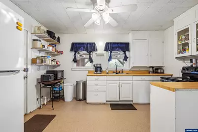 1719 Tamarack St, Sweet Home, OR 97386 - Photo 11