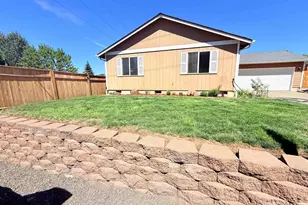 1780 Tamarack St, Sweet Home, OR 97386 - Photo 1