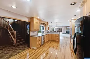 9075 Fort Hill Rd, Willamina, OR 97396 - Photo 11