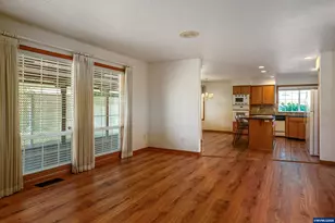 2220 Park Ter NW, Albany, OR 97321 - Photo 17