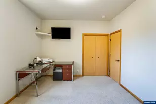 2030 Lakeland Way, Eugene, OR 97408 - Photo 15