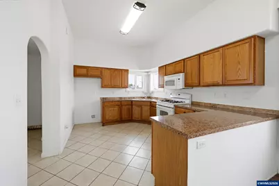 112 E Ida St, Stayton, OR 97383 - Photo 13