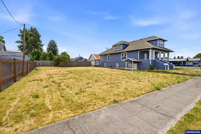 112 E Ida St, Stayton, OR 97383 - Photo 5