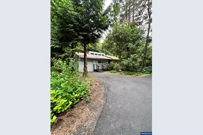 190 SW The Pines Dr, Depoe Bay, OR 97341 - Photo 21
