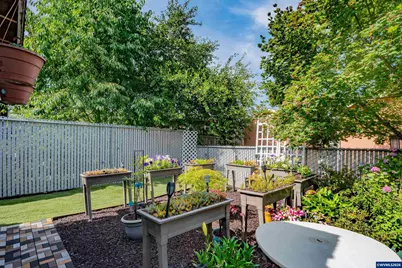 3200 Oak Terrace #3 Dr, Lebanon, OR 97355 - Photo 3