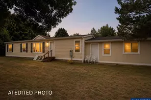 229 N Main St, Coos Bay, OR 97420 - Photo 1
