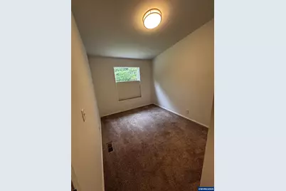 229 N Main St, Coos Bay, OR 97420 - Photo 15