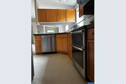 229 N Main St, Coos Bay, OR 97420 - Photo 9
