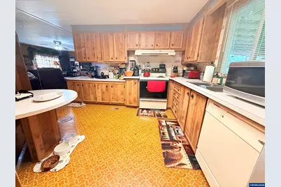 1729 SE 12th Av, Albany, OR 97322 - Photo 7