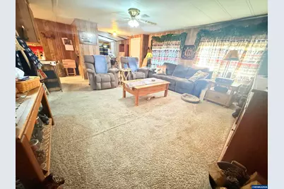 1729 SE 12th Av, Albany, OR 97322 - Photo 3