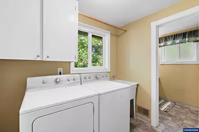 3825 Stephens St NE, Salem, OR 97305 - Photo 13