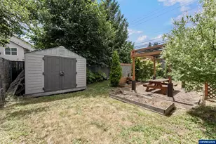 297 SW Walnut Ave, Dallas, OR 97338 - Photo 17
