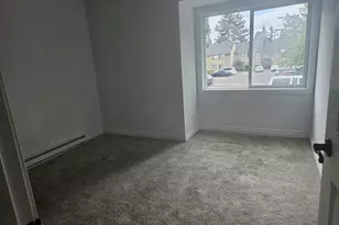 1060 Park Ave, Woodburn, OR 97071 - Photo 9