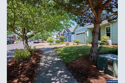 2663 Baines Bl, Hubbard, OR 97362 - Photo 3