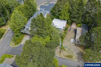 220 SE Hazelton Pl, Depoe Bay, OR 97341 - Photo 27