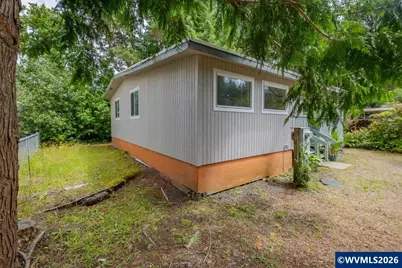 220 SE Hazelton Pl, Depoe Bay, OR 97341 - Photo 23