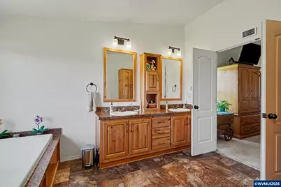 2999 Buena Crest Ln NE, Salem, OR 97303 - Photo 29