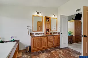 2999 Buena Crest Ln NE, Salem, OR 97303 - Photo 29