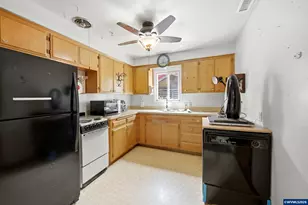 3355 Maywood Dr SE, Salem, OR 97302 - Photo 5