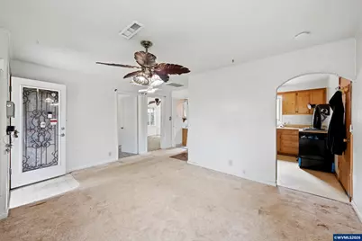 3355 Maywood Dr SE, Salem, OR 97302 - Photo 3