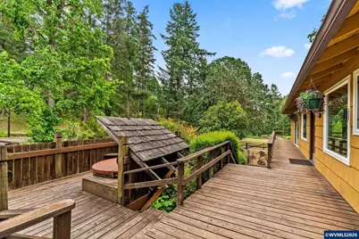 1381 NW Highland Dell Dr, Corvallis, OR 97330 - Photo 9