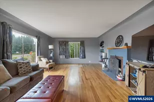 607 E Ellendale Ave, Dallas, OR 97338 - Photo 5