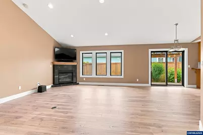 6469 Robin Hood St SE, Salem, OR 97306 - Photo 5
